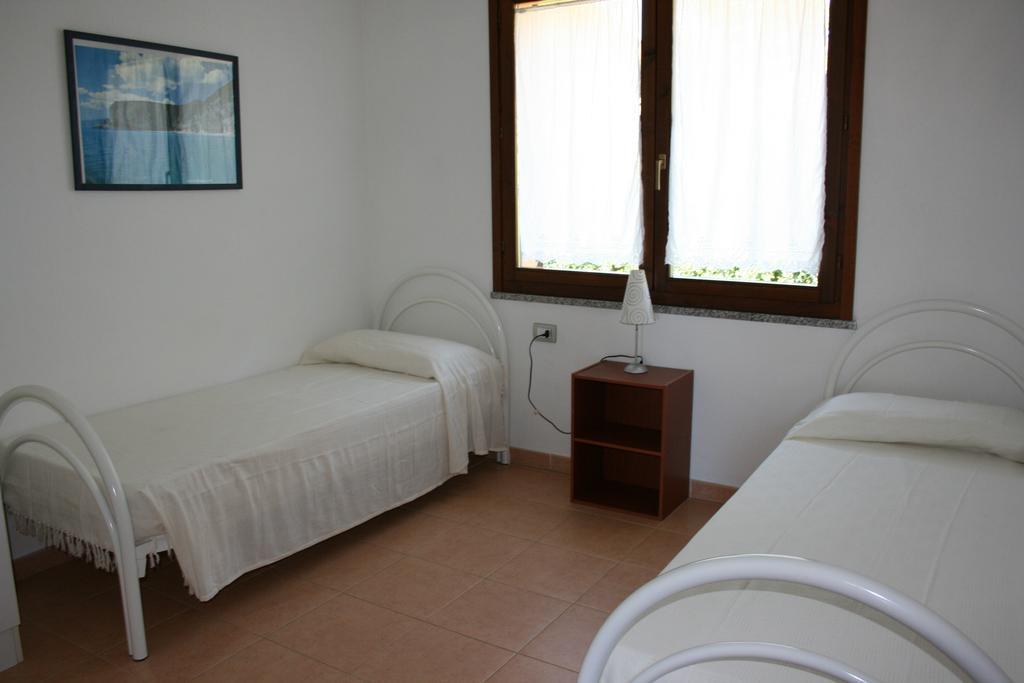 Casa Vacanze Stella Marina Monte Nai Kamer foto